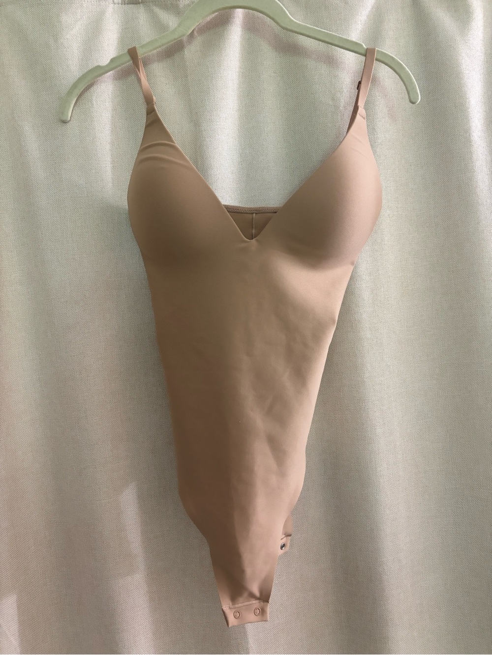 NWOT Skims Nude Shaping Bodysuit with V-Neck